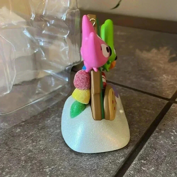 Hoops & Yoyo Keepsake Ornament - Picture 6 of 8